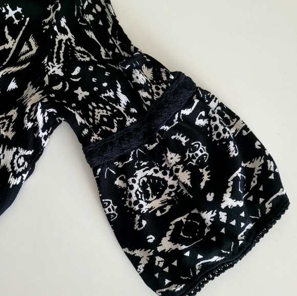 Bila Bohemian Style 3/4 Sleeve Blouse - Picture 4 of 6